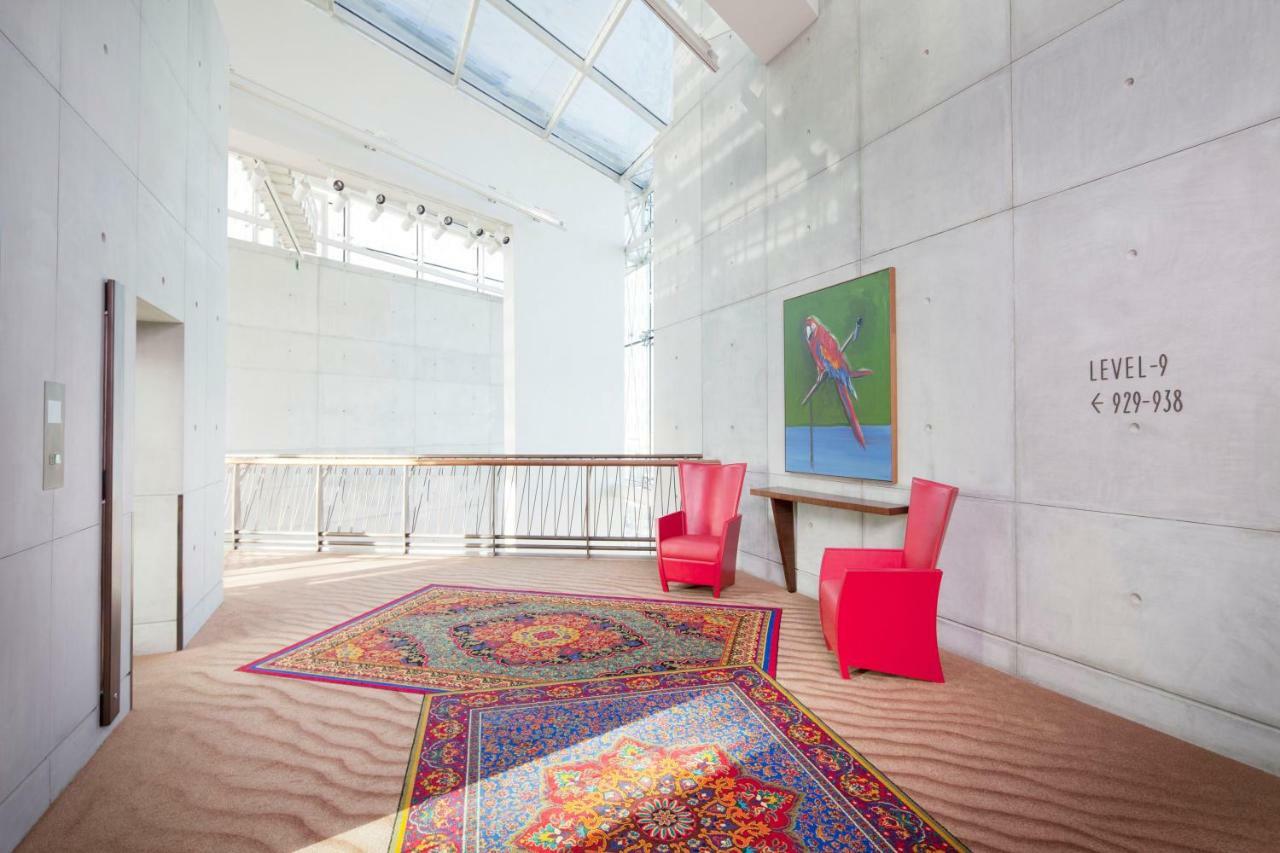 Jumeirah Creekside Dubai Esterno foto Interior of the gallery