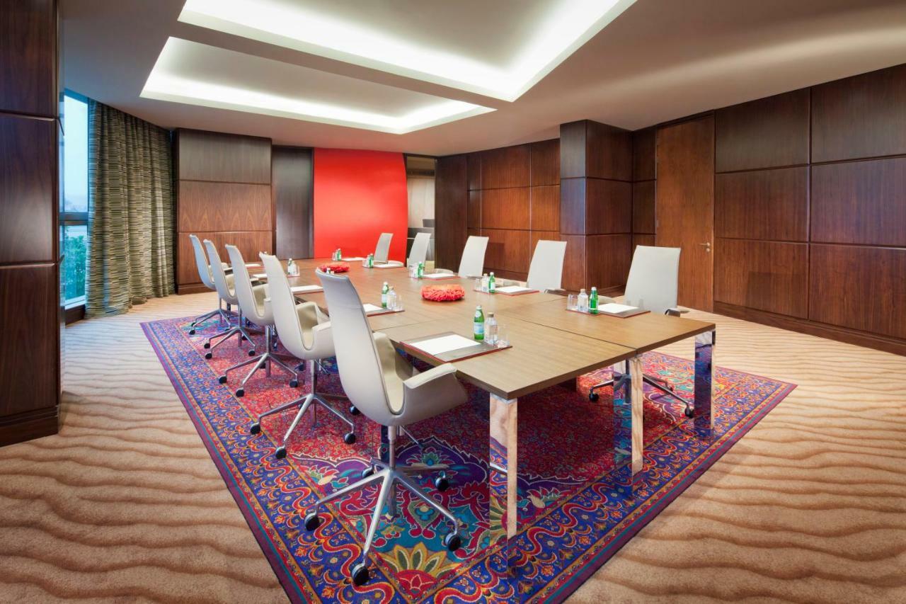 Jumeirah Creekside Dubai Esterno foto Meeting room