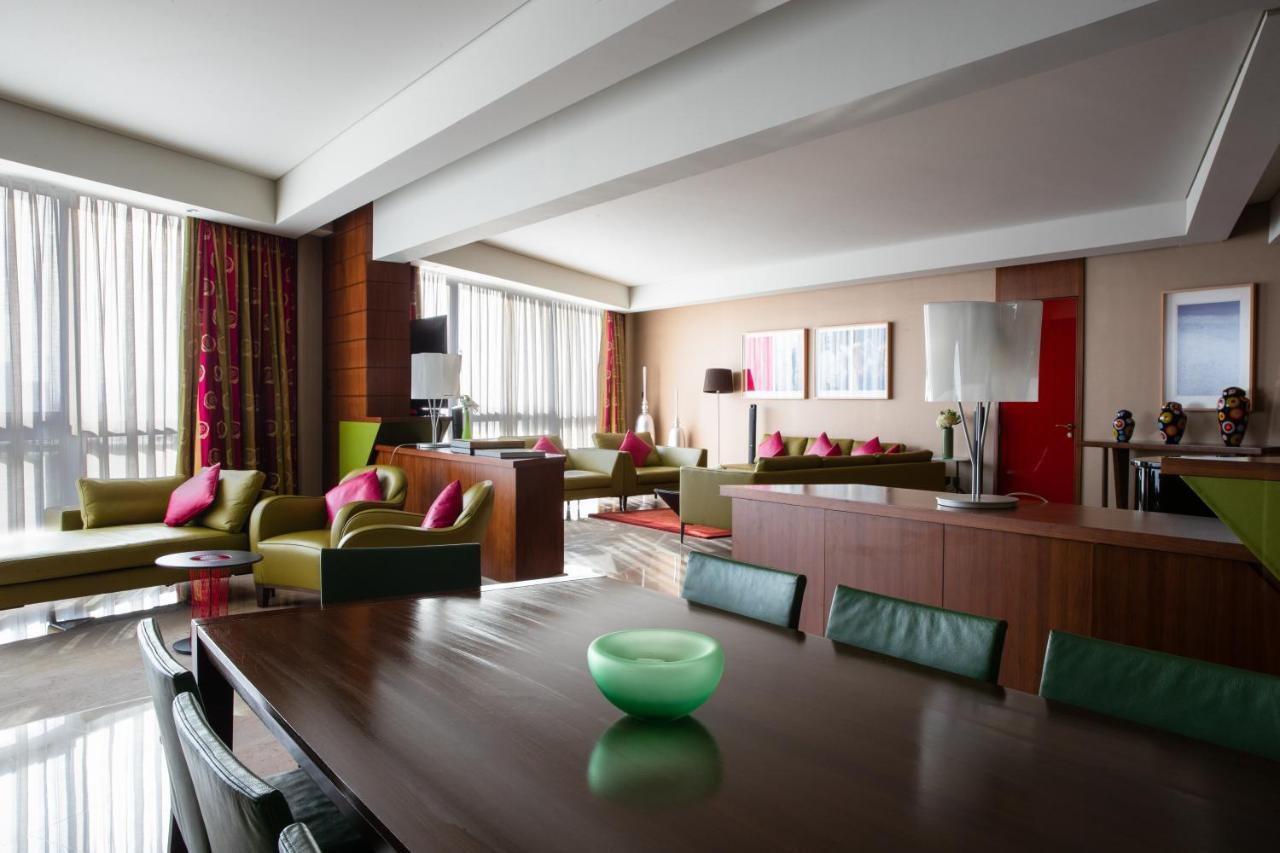 Jumeirah Creekside Dubai Esterno foto Suite at the hotel